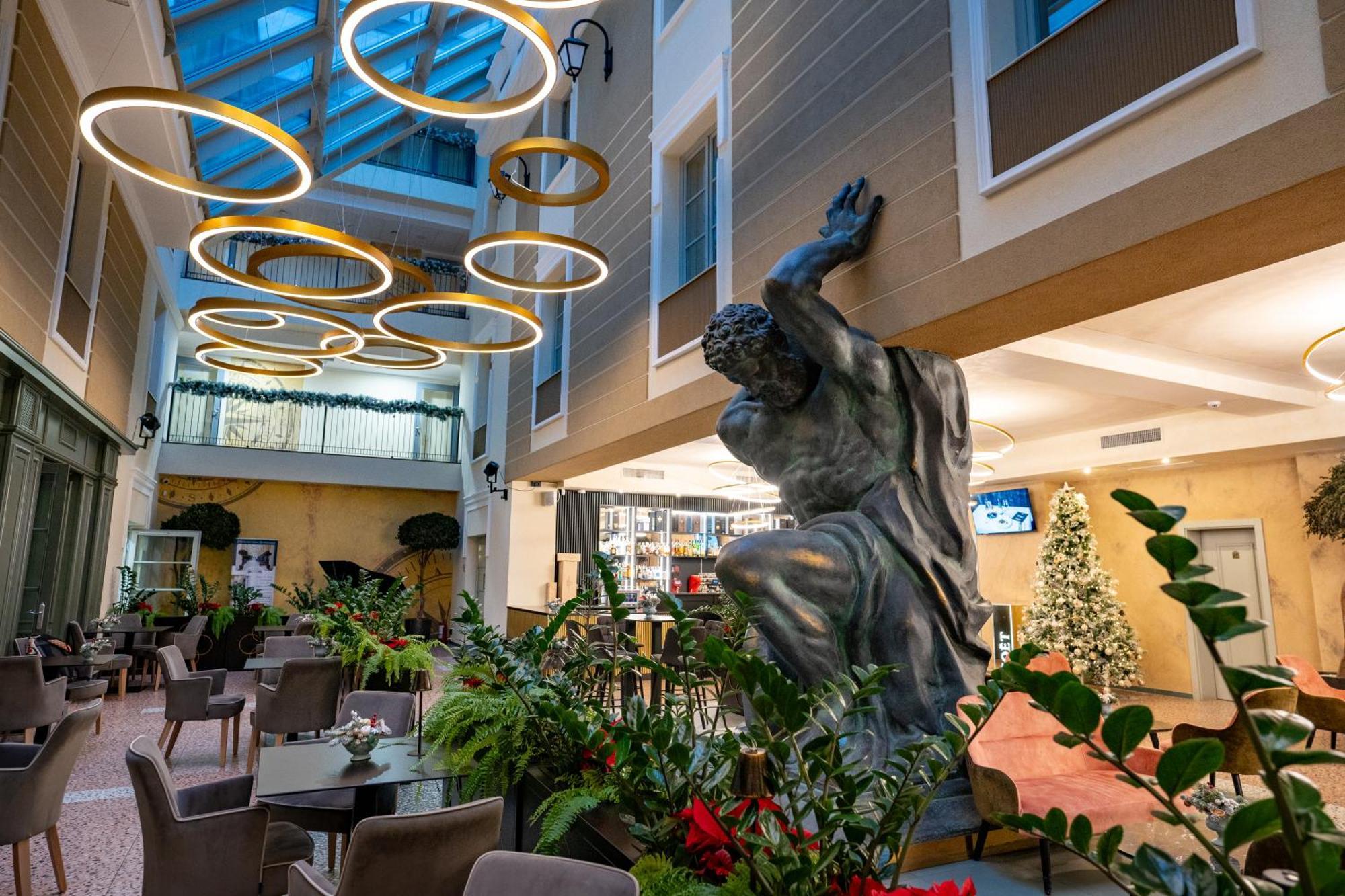 Atlas Hotel Тімішоара Екстер'єр фото