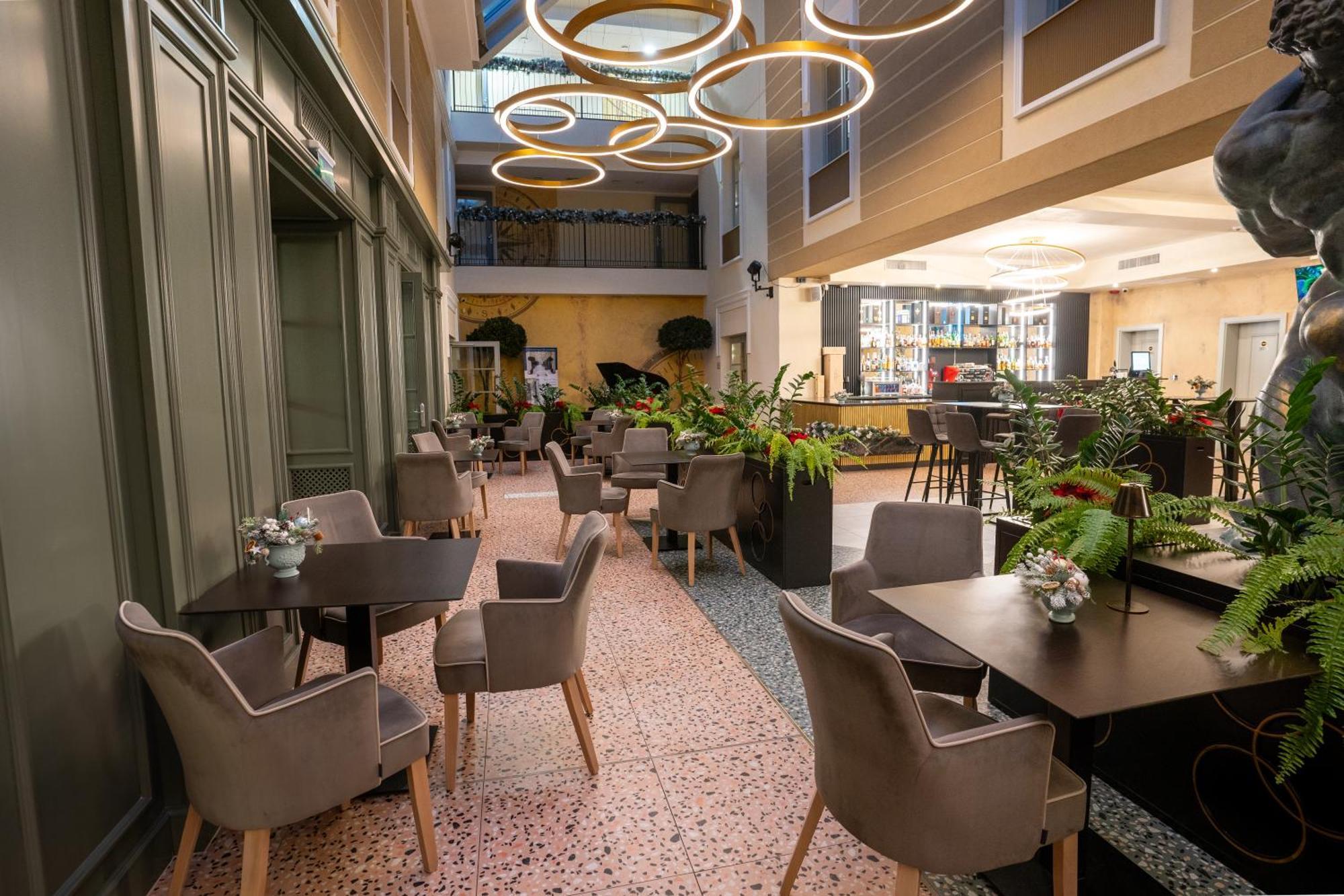 Atlas Hotel Тімішоара Екстер'єр фото