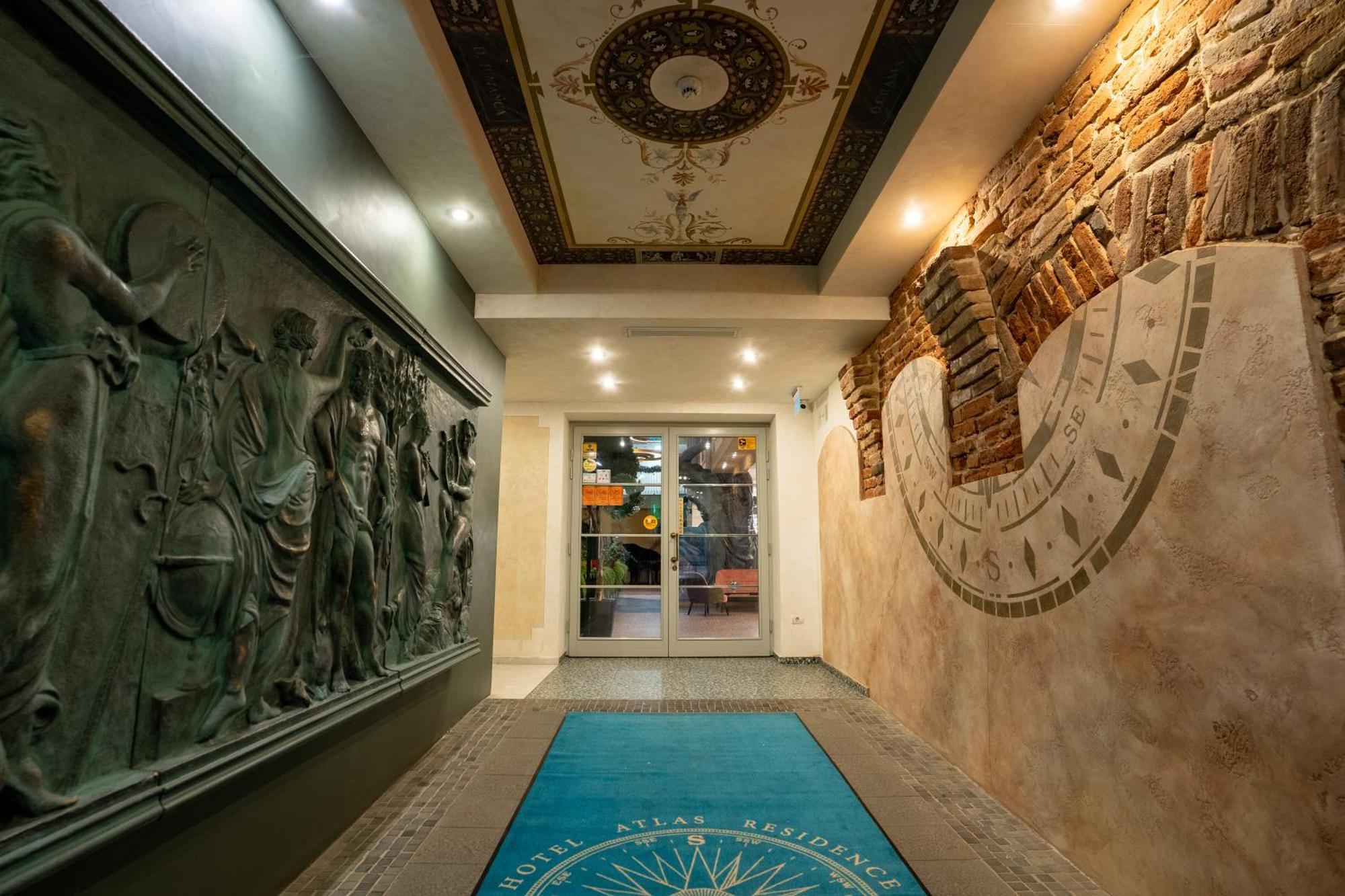 Atlas Hotel Тімішоара Екстер'єр фото