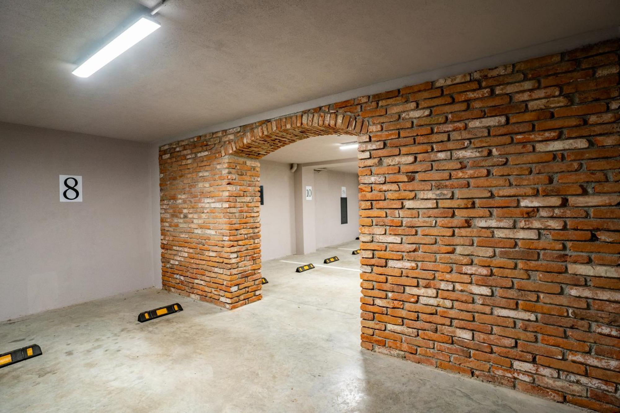 Atlas Hotel Тімішоара Екстер'єр фото
