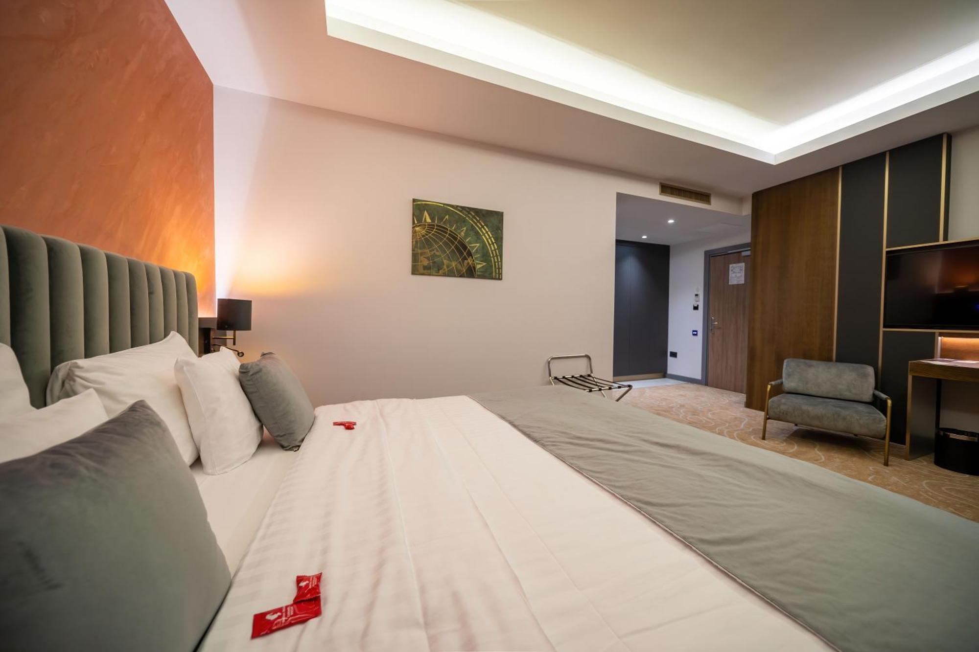 Atlas Hotel Тімішоара Екстер'єр фото