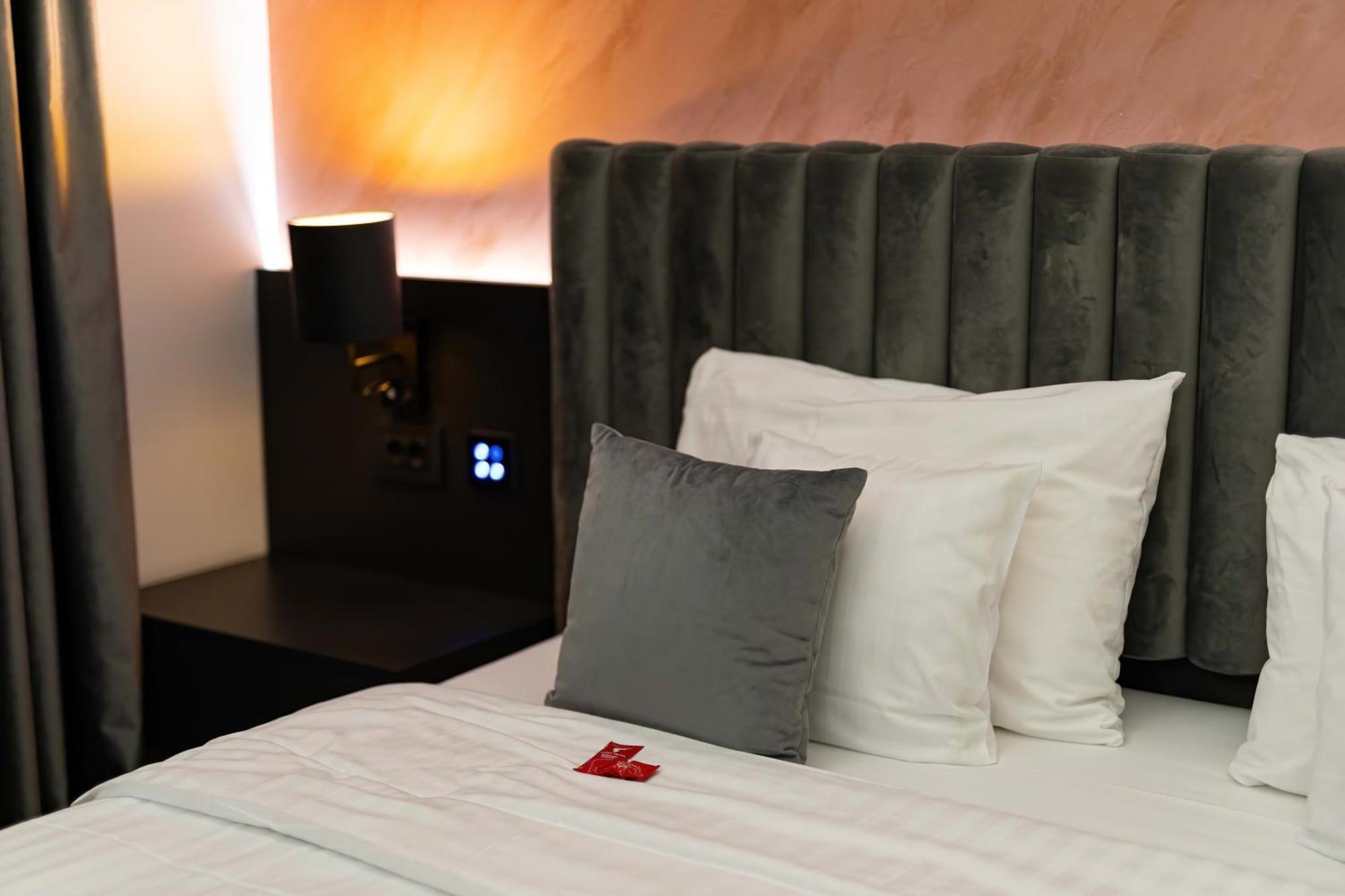 Atlas Hotel Тімішоара Екстер'єр фото