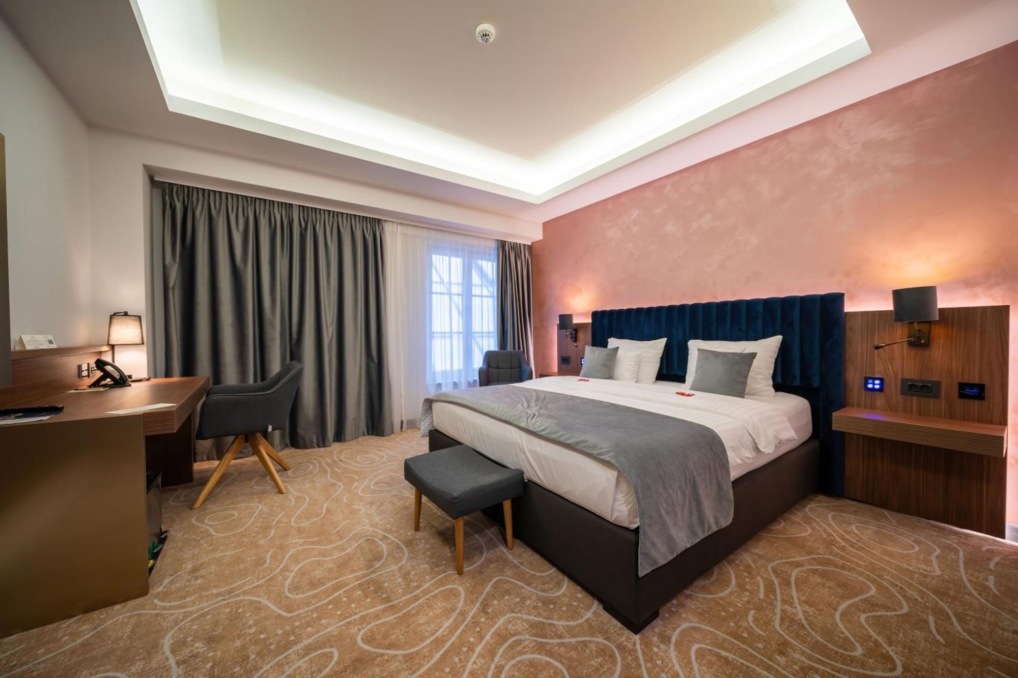 Atlas Hotel Тімішоара Екстер'єр фото