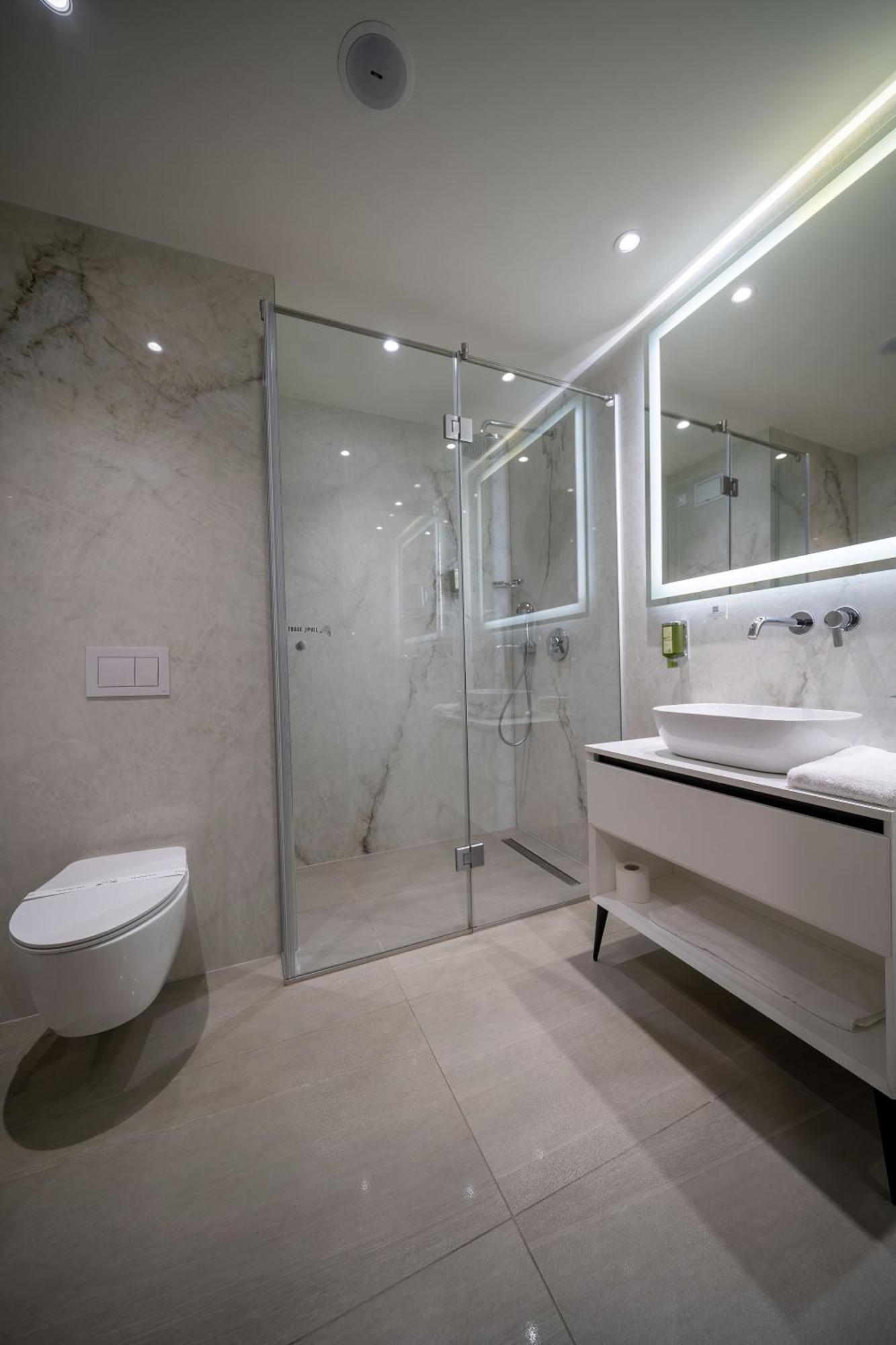 Atlas Hotel Тімішоара Екстер'єр фото