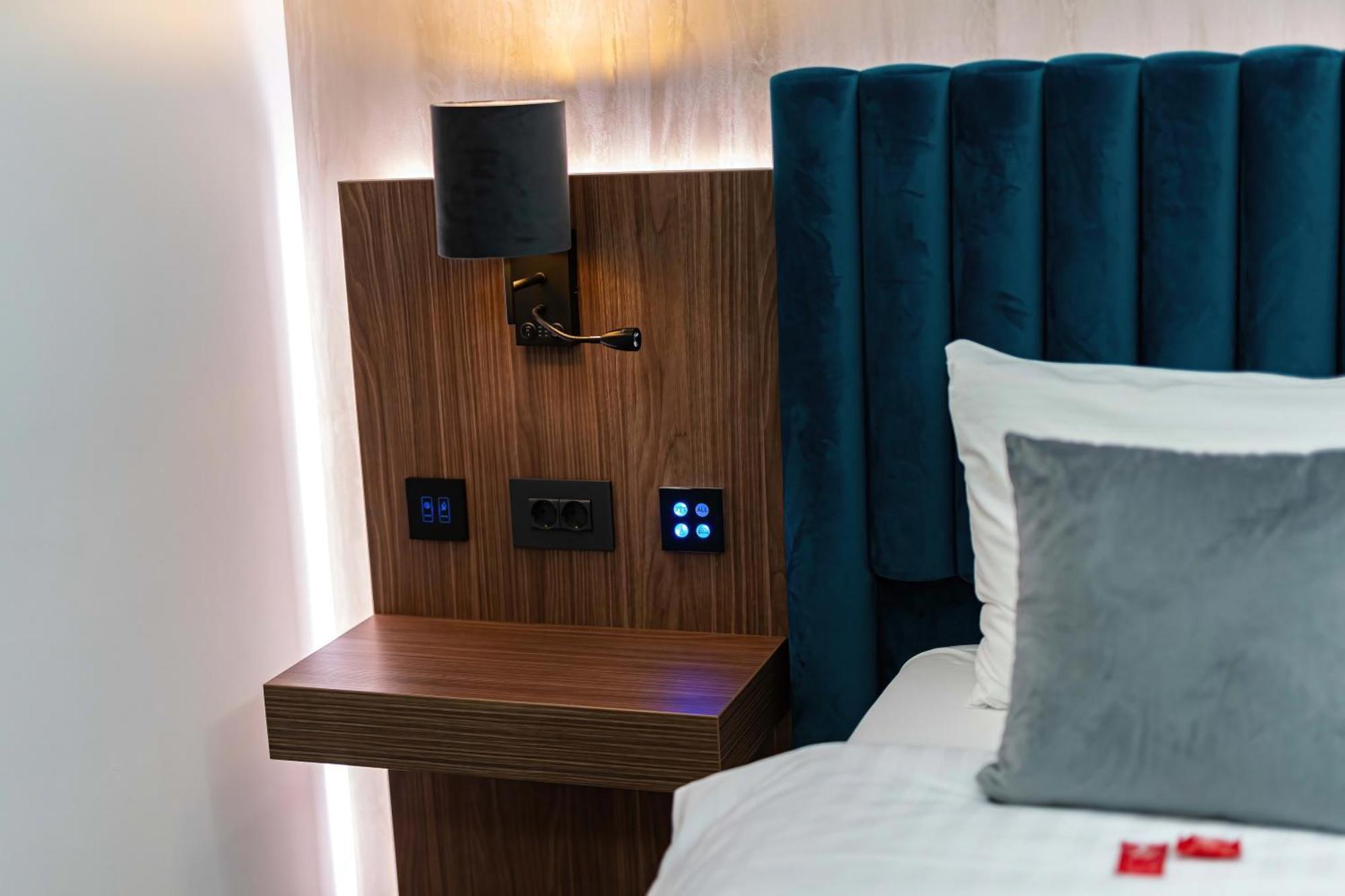 Atlas Hotel Тімішоара Екстер'єр фото